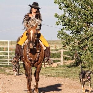 Meet your Posher, Denise